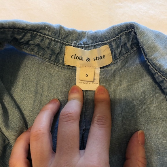 Cloth & Stone Chambray Utility Buttondown - Picture 5 of 6